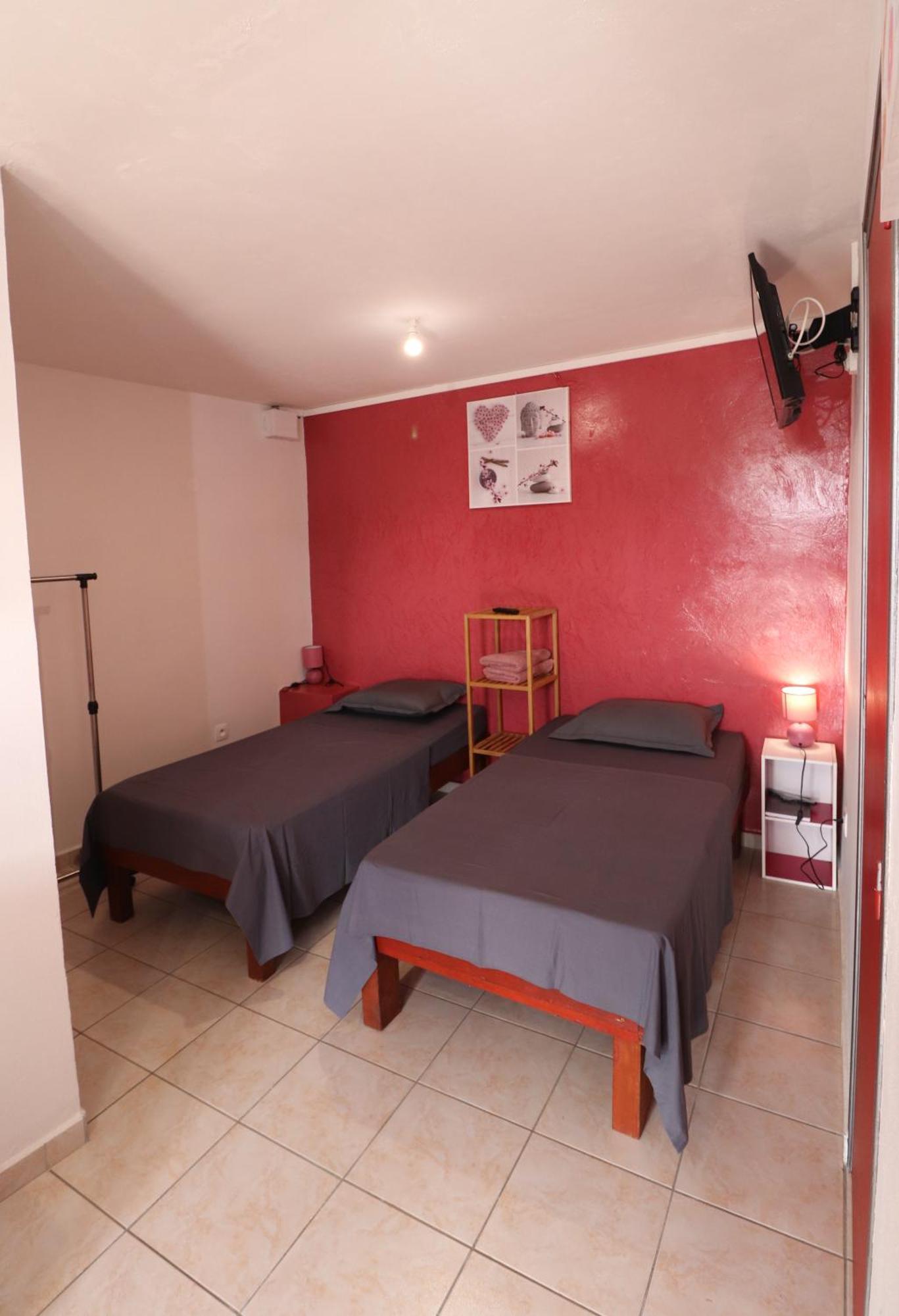 Les Gites De L'Union Les Abymes Camera foto